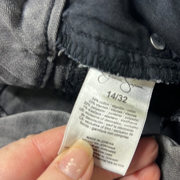 Jessica Simpson High Rise Skinny Jean - Picture 7 of 8